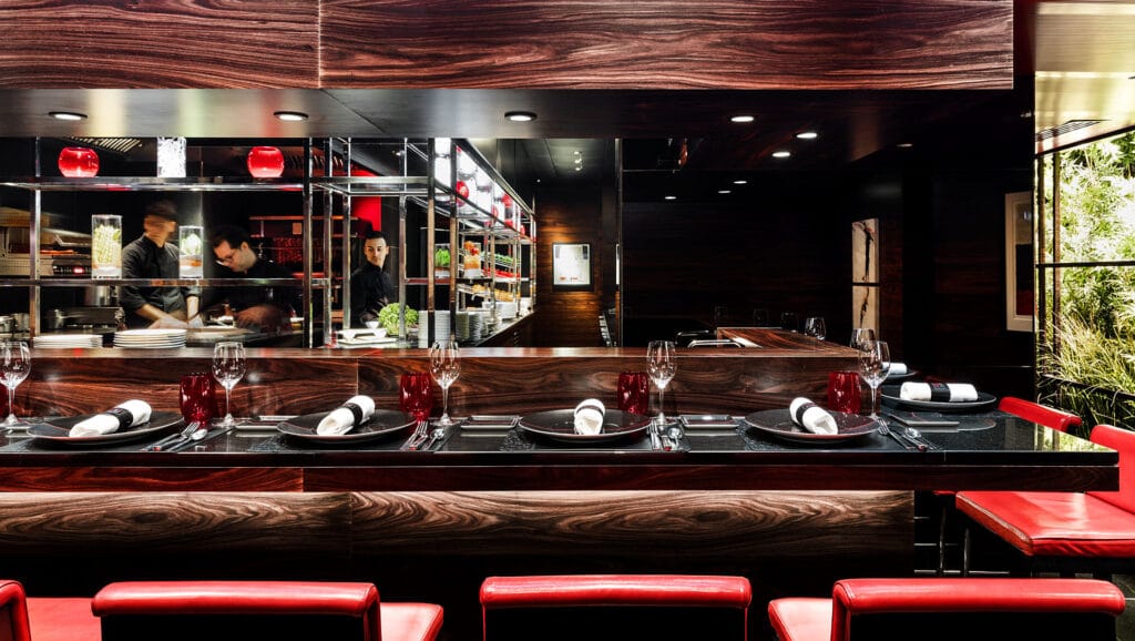 L'Atelier de Joël Robuchon - Étoile 1 michelin star restaurant in paris