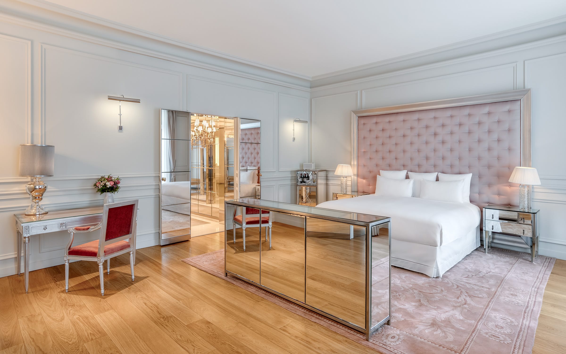 Le Royal Monceau Raffles Paris – Artistic Luxury with Impeccable Service