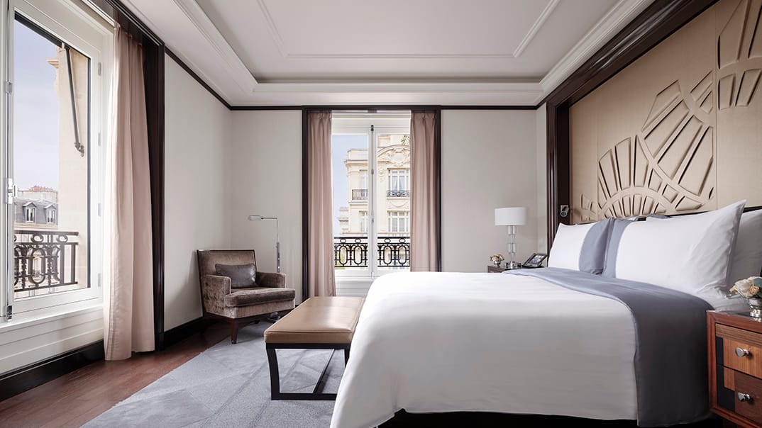 The Peninsula Paris – Sophistication with Arc de Triomphe Views